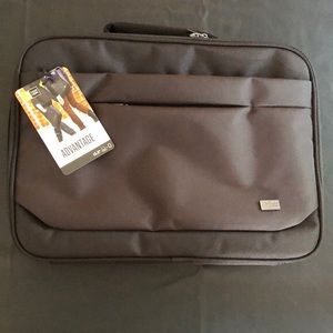 Case Logic Laptop Bag NWT